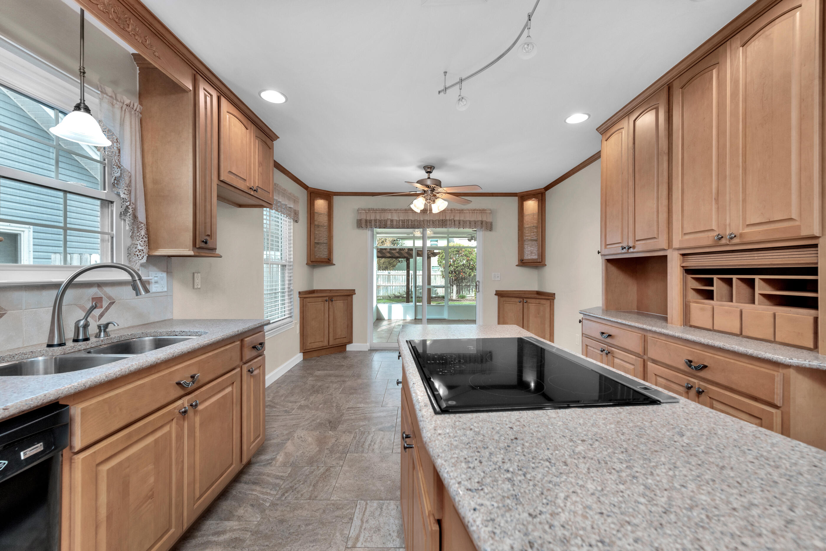480 Sandy Ridge Circle Mary Esther, FL 32569 - Photo 8 of 38 Kitchen