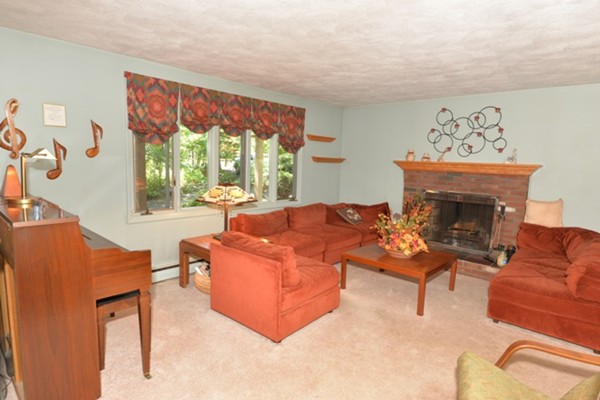 213 Kelly Road Northbridge, MA 01534 - Photo 15 of 30