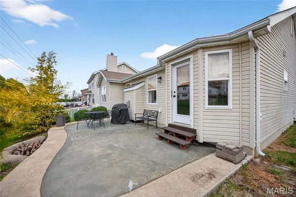 $355,000 | 1333 Briarchase Drive, Lake St. Louis, MO 63367