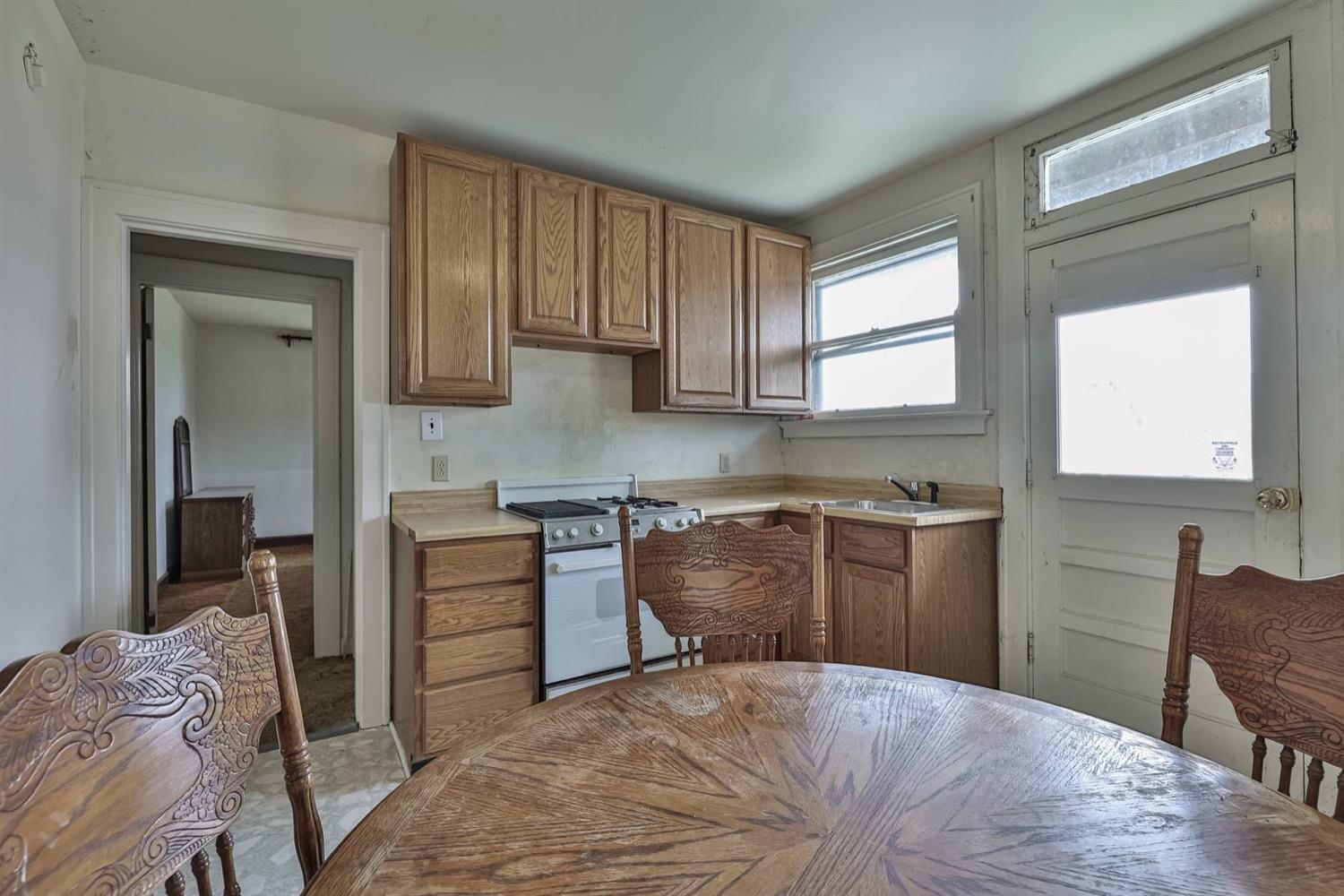 4913 Ralph Avenue Cincinnati, OH 45238 - Photo 5 of 18 Gallery Image 5