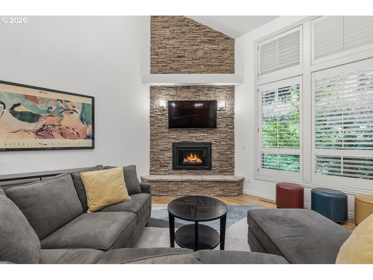 8941 Southwest 171st Avenue Beaverton, OR 97007 - Photo 12 of 48