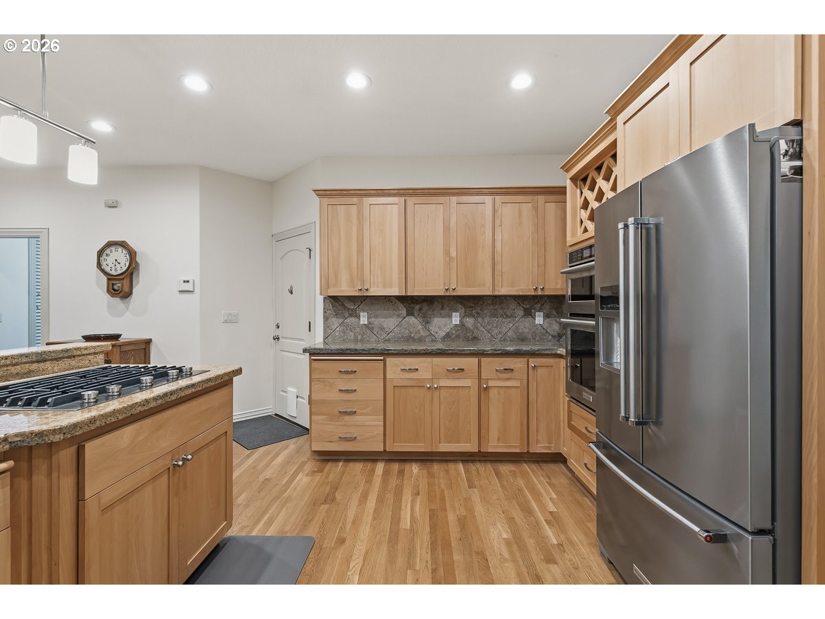 8941 Southwest 171st Avenue Beaverton, OR 97007 - Photo 17 of 48