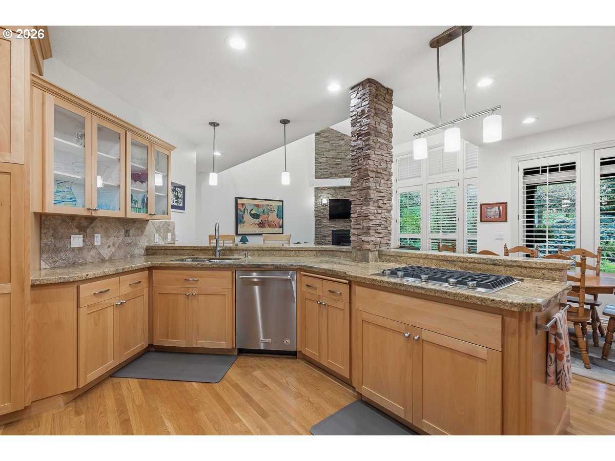 8941 Southwest 171st Avenue Beaverton, OR 97007 - Photo 18 of 48