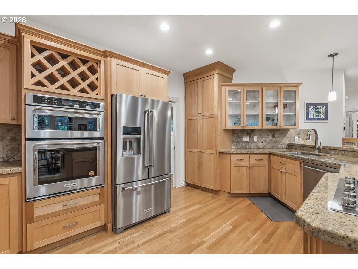 8941 Southwest 171st Avenue Beaverton, OR 97007 - Photo 19 of 48