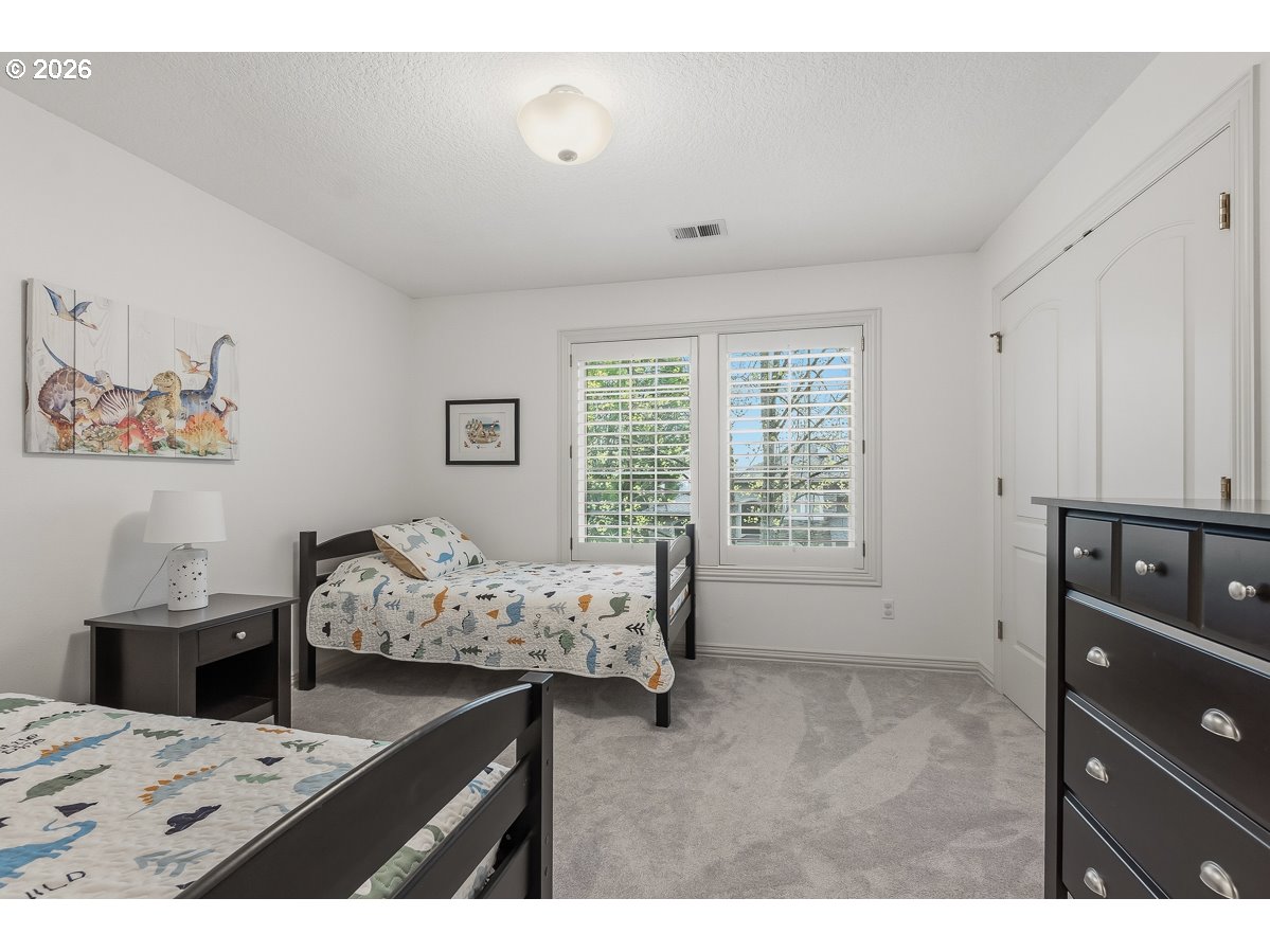 8941 Southwest 171st Avenue Beaverton, OR 97007 - Photo 32 of 48