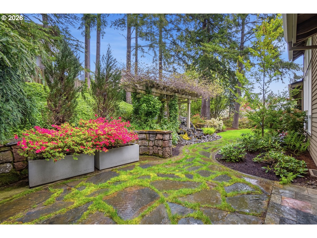8941 Southwest 171st Avenue Beaverton, OR 97007 - Photo 45 of 48