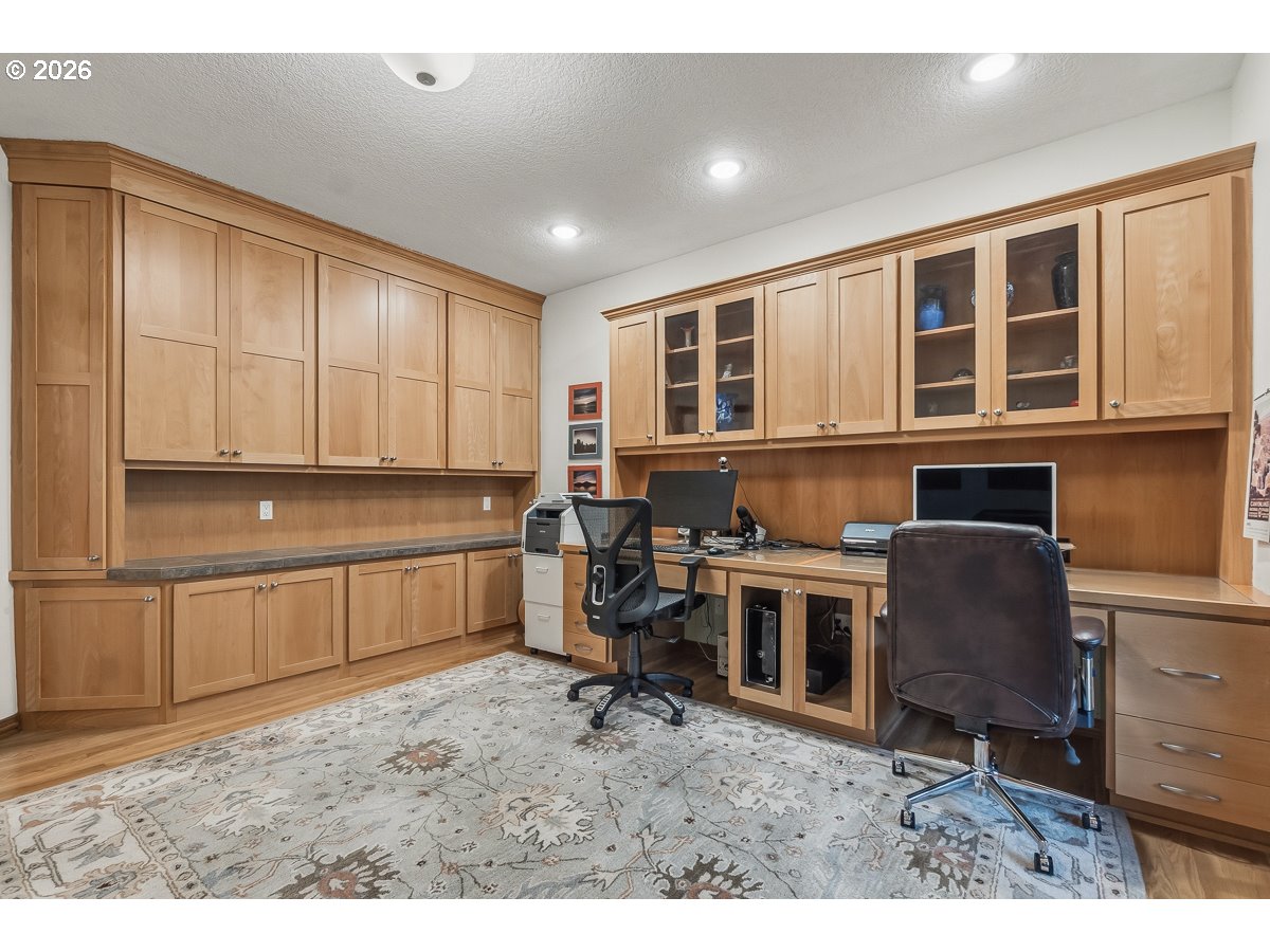 8941 Southwest 171st Avenue Beaverton, OR 97007 - Photo 10 of 48