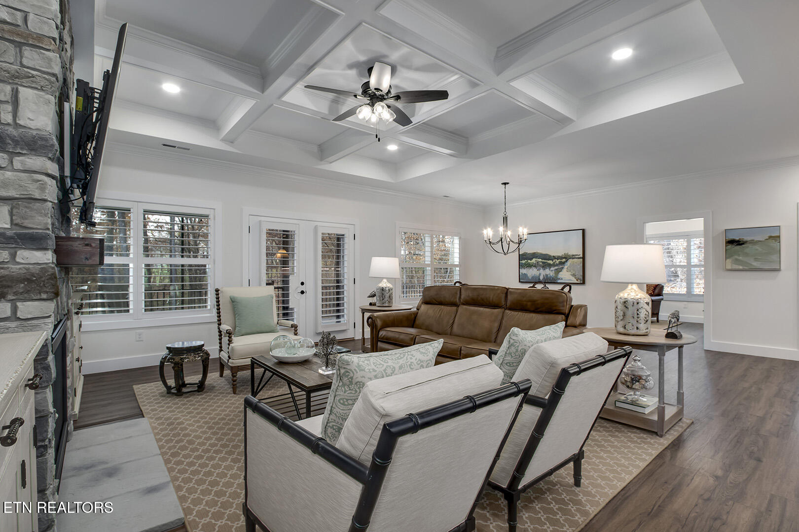 173 Chahyga Way Loudon, TN 37774 - Photo 15 of 60 15_ChahygaWay_173_Living06