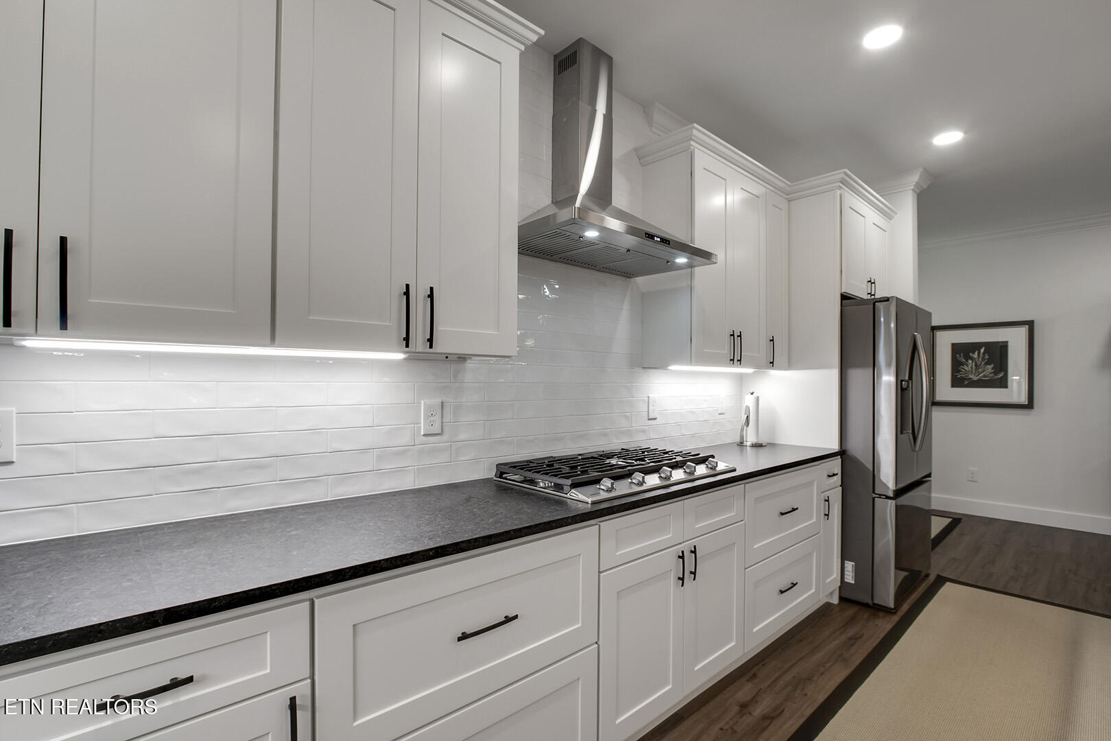 173 Chahyga Way Loudon, TN 37774 - Photo 21 of 60 21_ChahygaWay_173_Kitchen02