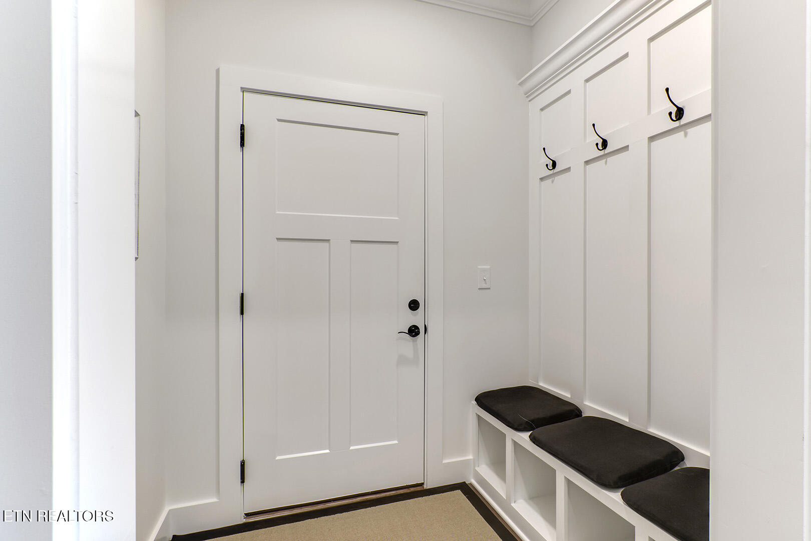 173 Chahyga Way Loudon, TN 37774 - Photo 41 of 60 41_ChahygaWay_173_MudRoom-GarageEntry1