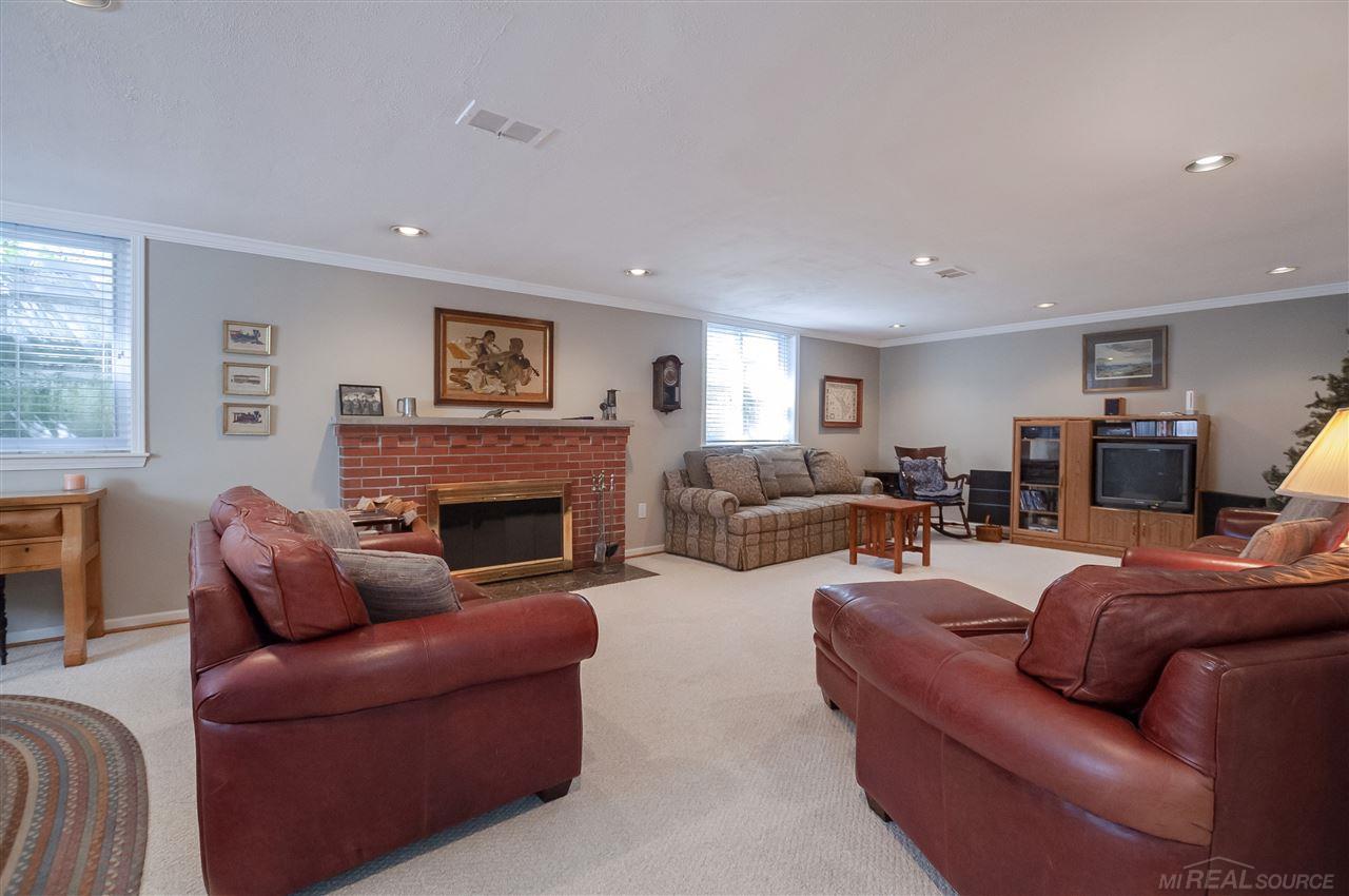 1415 South Renaud Road Grosse Pointe Woods, MI 48236 - Photo 48 of 65