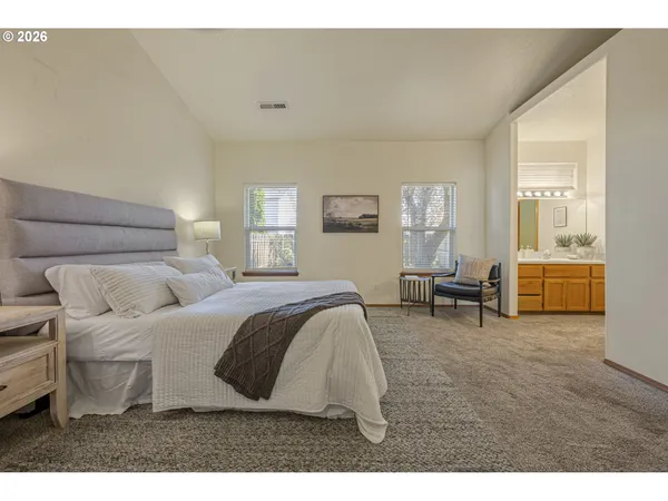 $549,900 | 438 Southeast 71st Place, Hillsboro, OR 97123