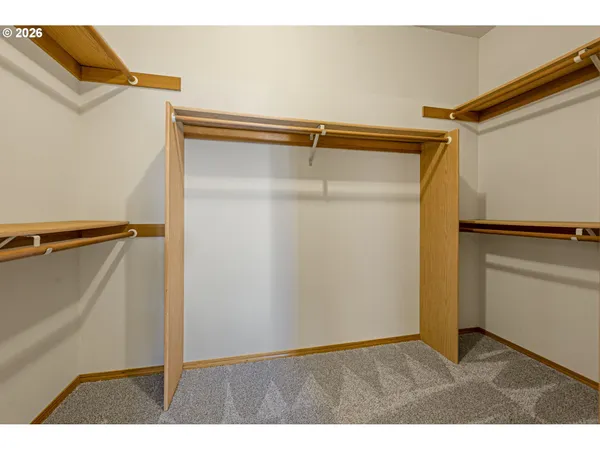 $549,900 | 438 Southeast 71st Place, Hillsboro, OR 97123