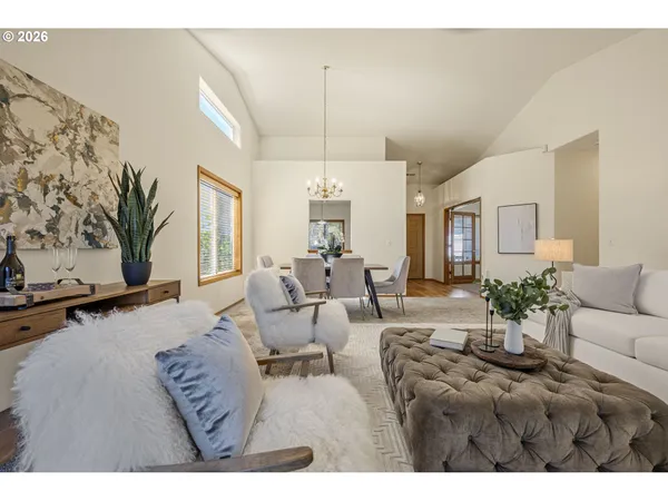 $549,900 | 438 Southeast 71st Place, Hillsboro, OR 97123