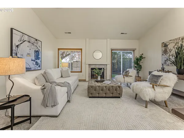 $549,900 | 438 Southeast 71st Place, Hillsboro, OR 97123