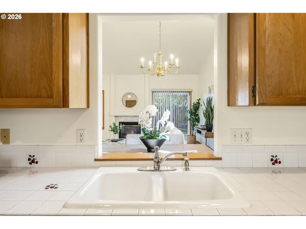 $549,900 | 438 Southeast 71st Place, Hillsboro, OR 97123