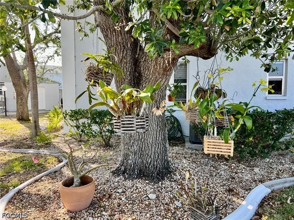 $1,300 | 5024 Chiquita Boulevard South, Unit 102, Cape Coral, FL 33914