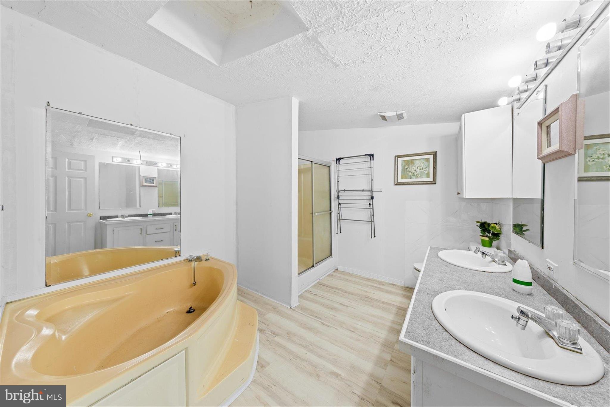 25997 Butler Branch Road Seaford, DE 19973 - Photo 19 of 33 Primary Bedroom Ensuite