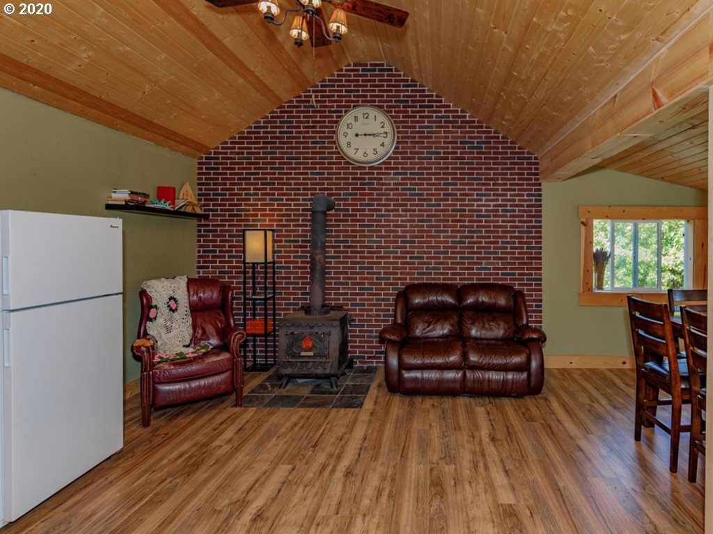 192 Little Road Stevenson, WA 98648 - Photo 12 of 32 Gallery Image 12
