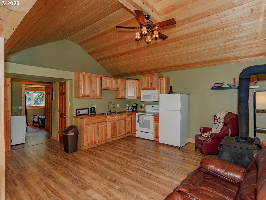 192 Little Road Stevenson, WA 98648 - Photo 13 of 32 Gallery Image 13