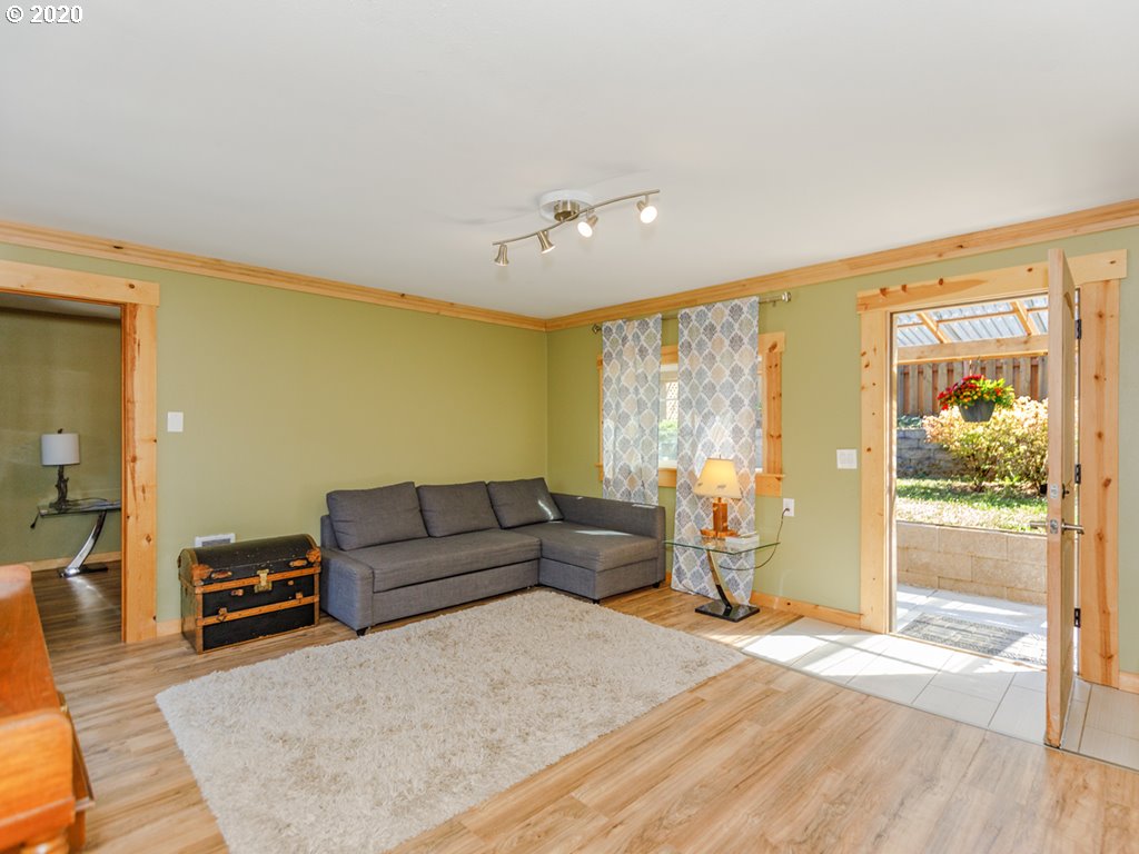 192 Little Road Stevenson, WA 98648 - Photo 6 of 32 Gallery Image 6