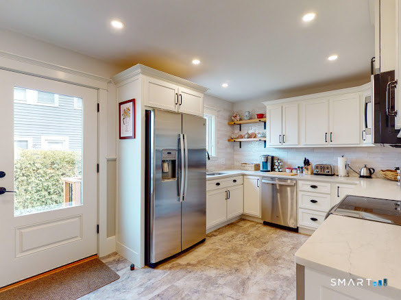 5 Forsyth Street Stonington, CT 06355 - Photo 3 of 34