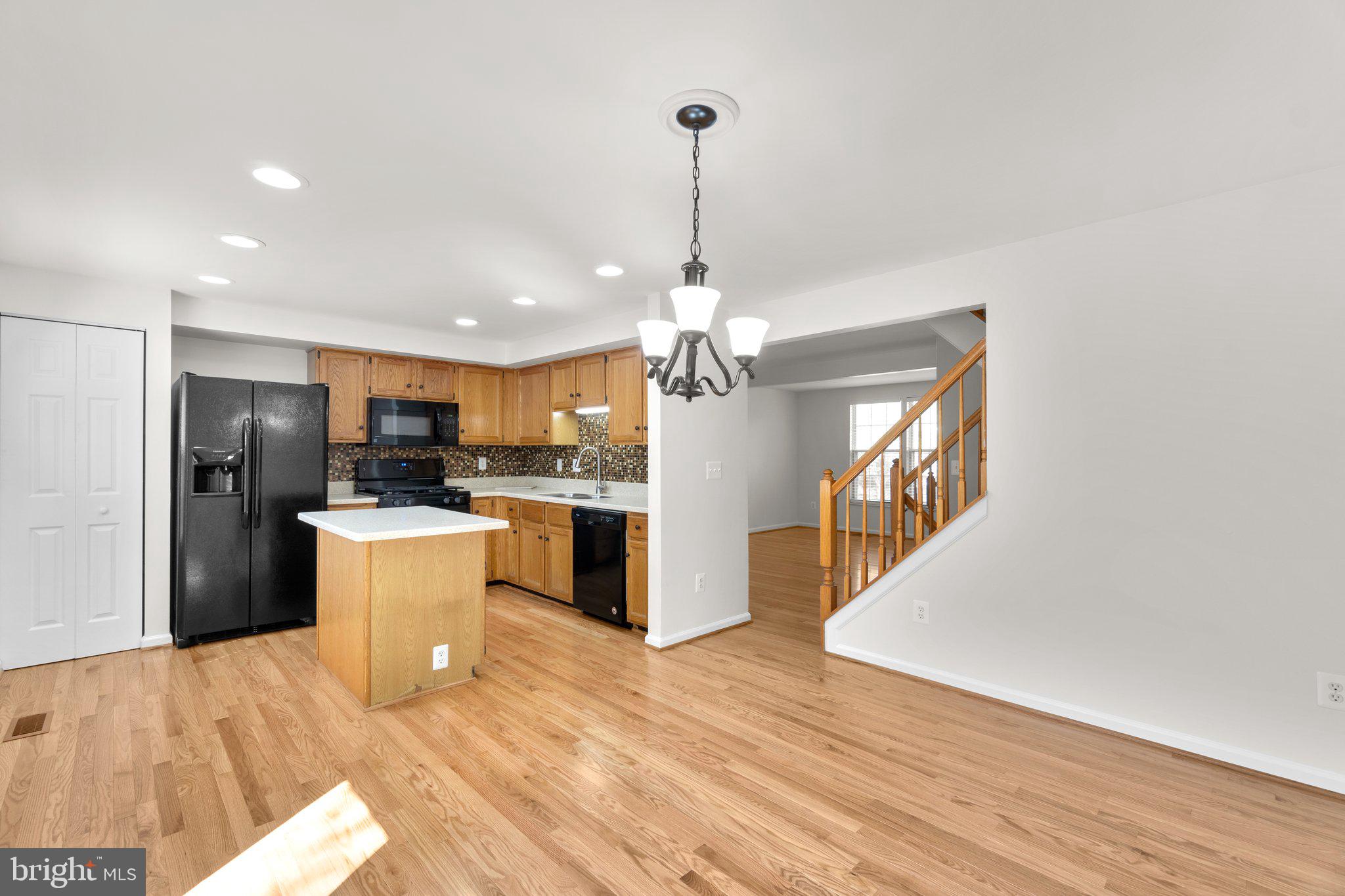 14655 Winterfield Drive Centreville, VA 20120 - Photo 14 of 48