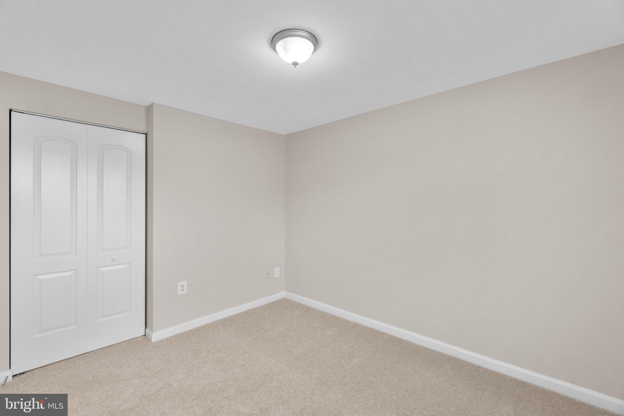 14655 Winterfield Drive Centreville, VA 20120 - Photo 28 of 48 Bedroom #3