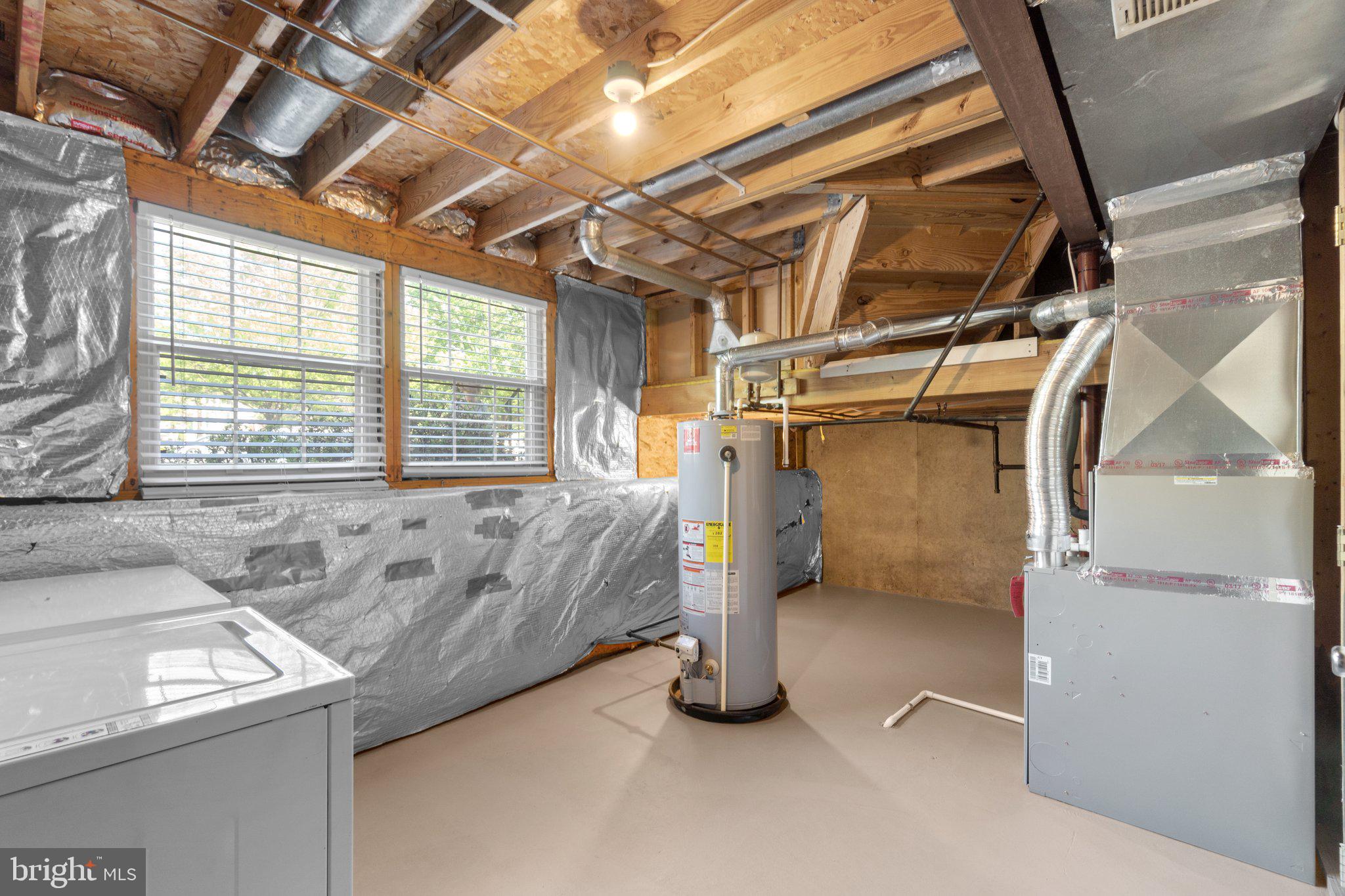 14655 Winterfield Drive Centreville, VA 20120 - Photo 34 of 48 Laundry utility room