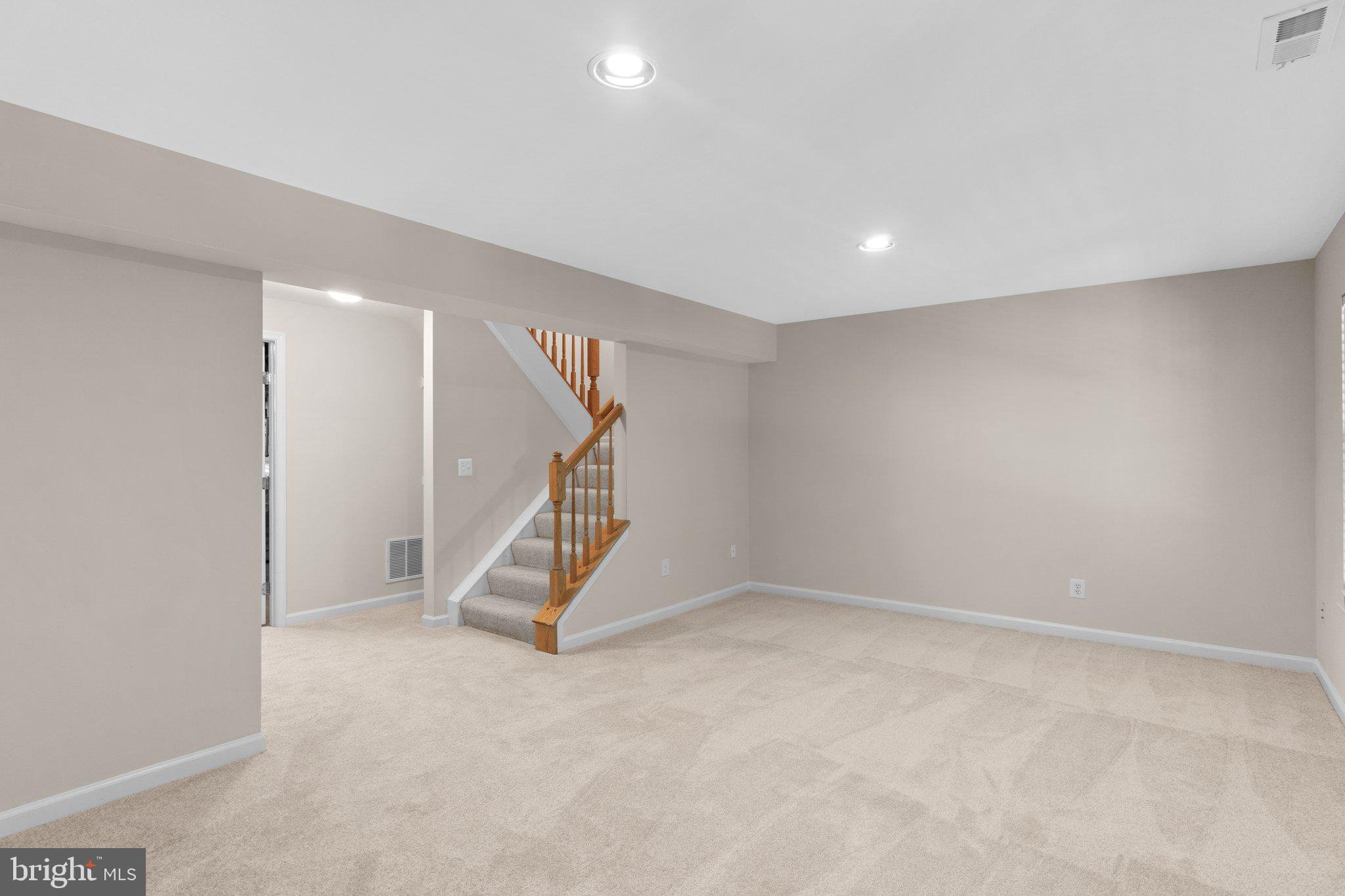 14655 Winterfield Drive Centreville, VA 20120 - Photo 35 of 48 LL stairway from main level