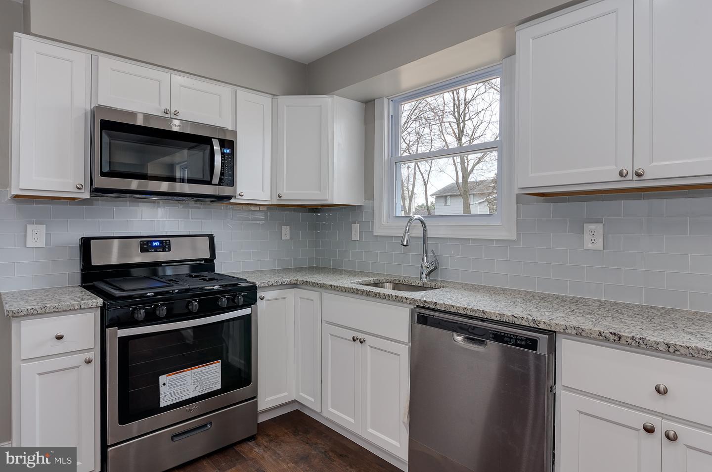 214 Regency Road Beverly, NJ 08010 - Photo 23 of 39