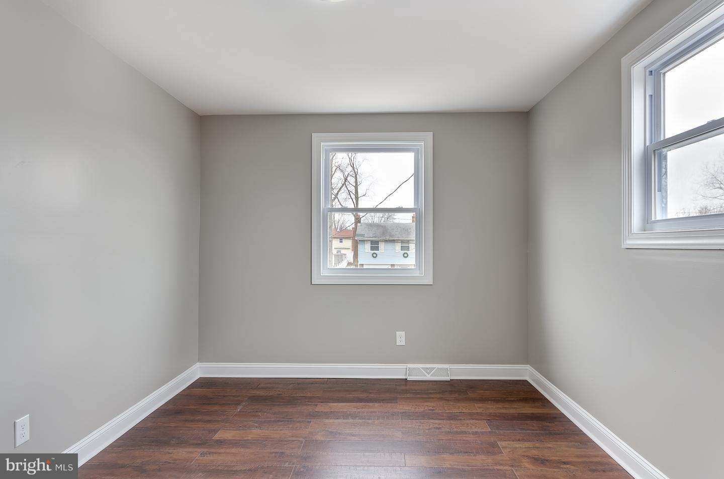 214 Regency Road Beverly, NJ 08010 - Photo 33 of 39