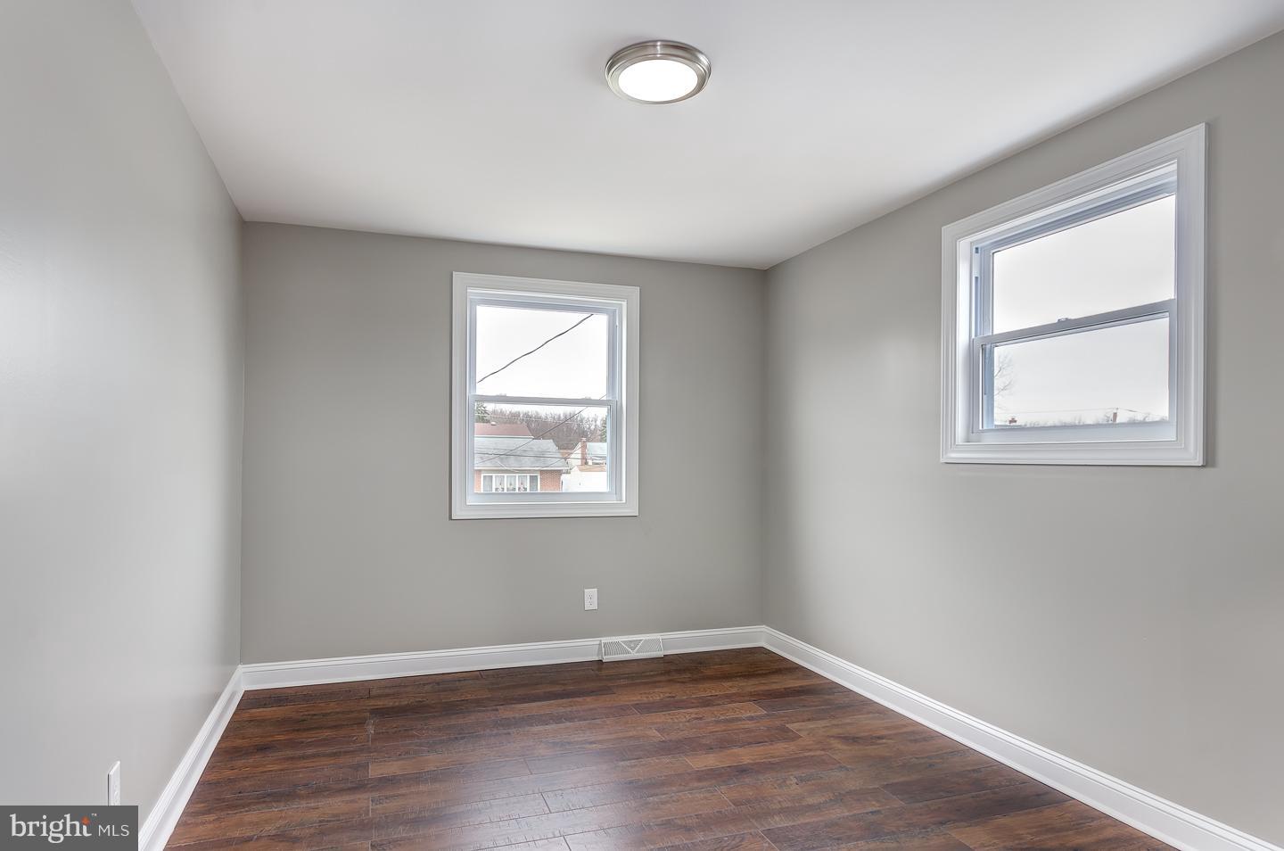 214 Regency Road Beverly, NJ 08010 - Photo 34 of 39