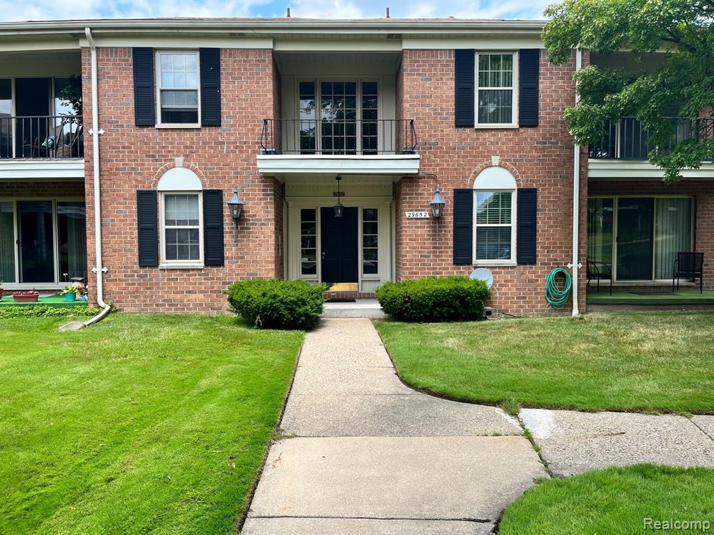 29652 Middlebelt Road, Unit 2403 Farmington, MI 48334 - Photo 1 of 23