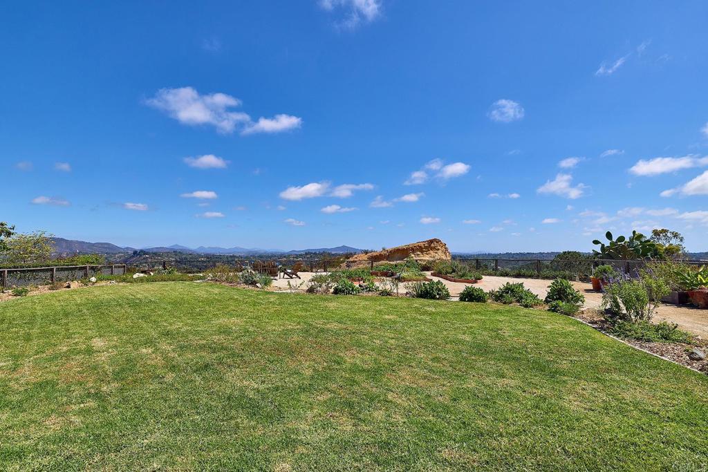 379 Trailview Road Encinitas, CA 92024 - Photo 19 of 61