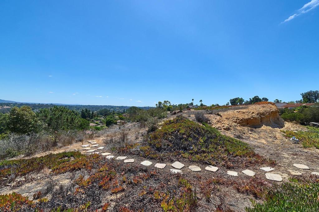 379 Trailview Road Encinitas, CA 92024 - Photo 26 of 61