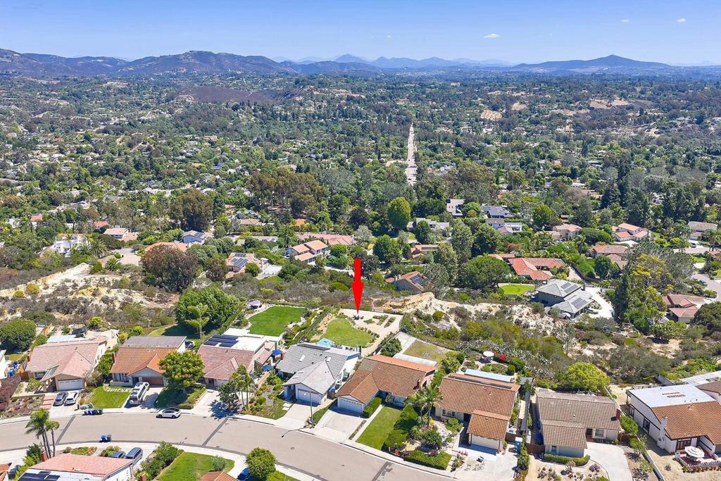 379 Trailview Road Encinitas, CA 92024 - Photo 3 of 61