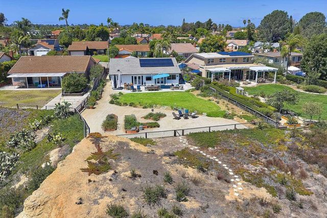 $2,465,000 | 379 Trailview Road, Encinitas, CA 92024