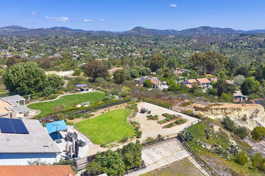 379 Trailview Road Encinitas, CA 92024 - Photo 51 of 61