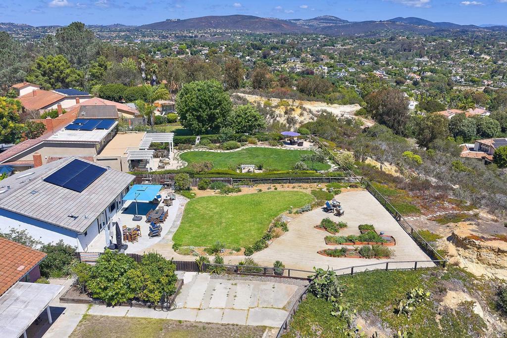 379 Trailview Road Encinitas, CA 92024 - Photo 52 of 61