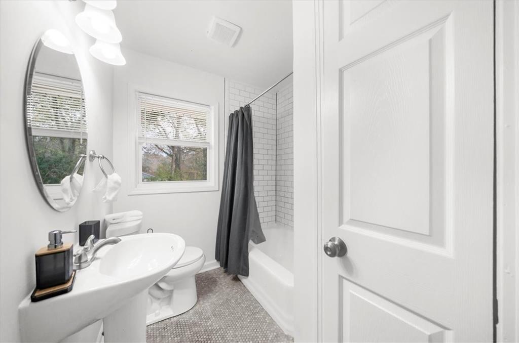 2310 Starline Drive Decatur, GA 30032 - Photo 31 of 45