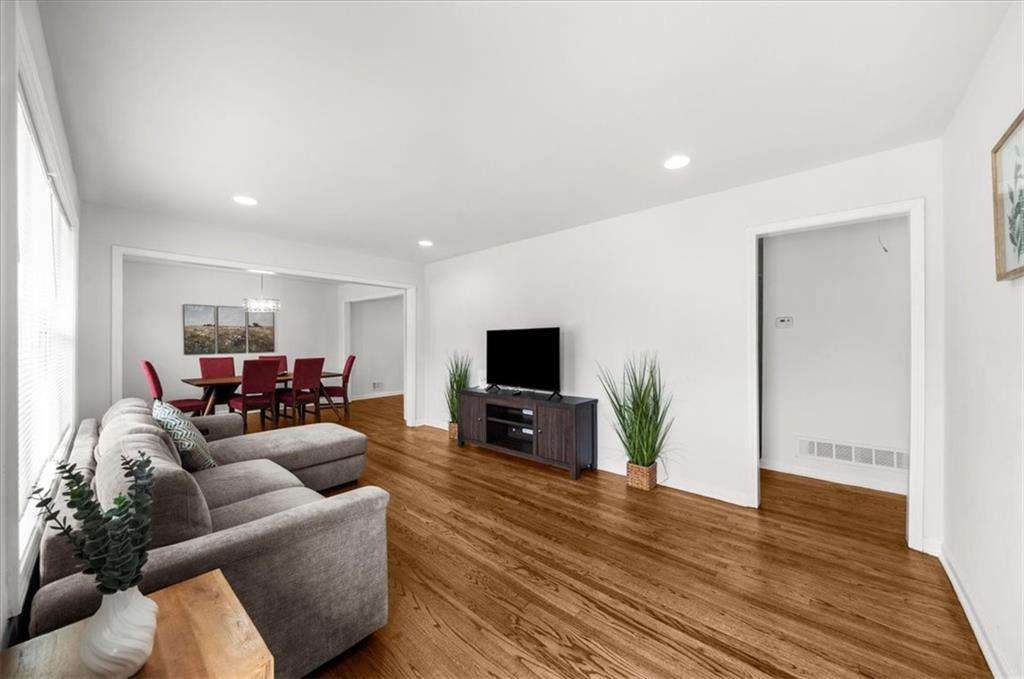 2310 Starline Drive Decatur, GA 30032 - Photo 6 of 45