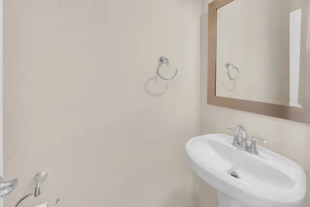 $3,450 | 3900 Threadgill Street, Unit 21, Austin, TX 78723