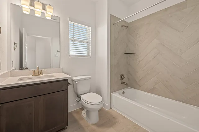 $519,750 | 2724 Golden Isle Drive, Texas City, TX 77568