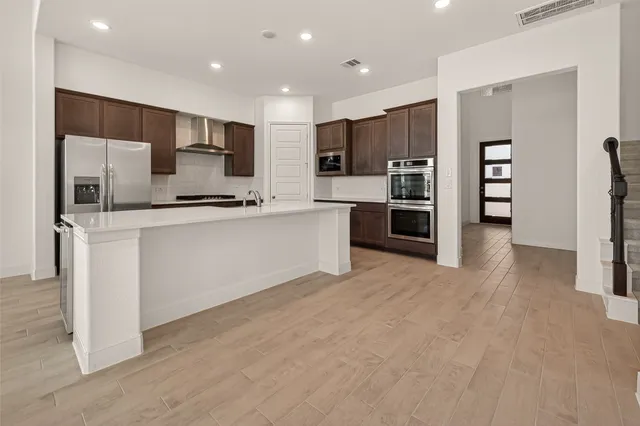 $519,750 | 2724 Golden Isle Drive, Texas City, TX 77568