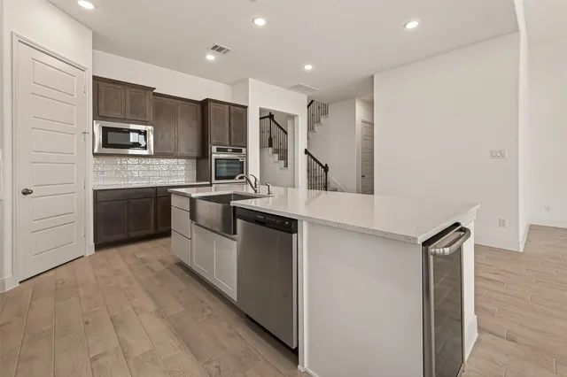 $519,750 | 2724 Golden Isle Drive, Texas City, TX 77568