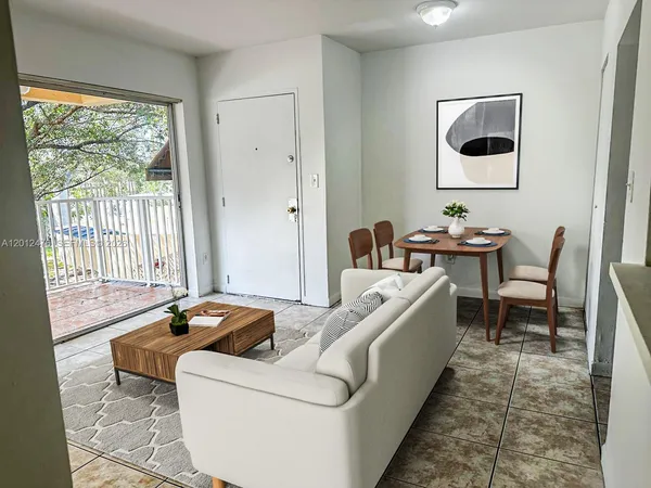 $1,850 | 4550 Northwest 79th Avenue, Unit 2C, Doral, FL 33166
