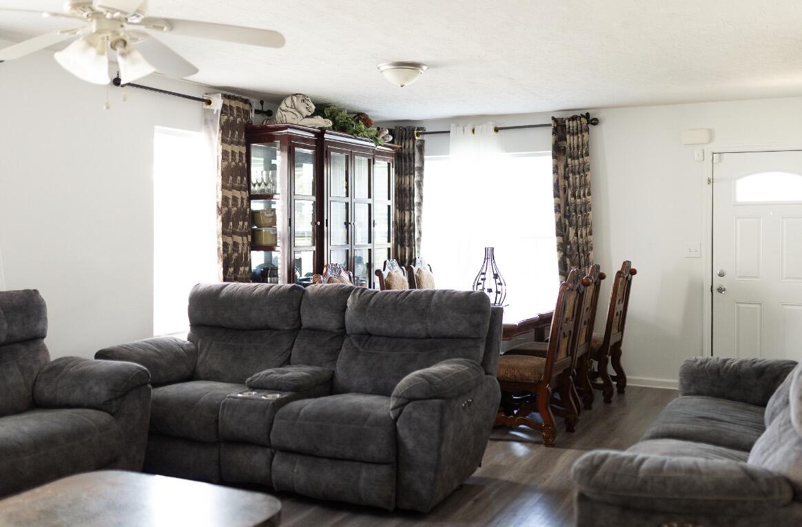 1801 Russell Cave Road Lexington, KY 40511 - Photo 3 of 13