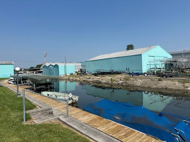 36 Clark's Landing Hamilton, IN 46742 - Photo 2 of 17