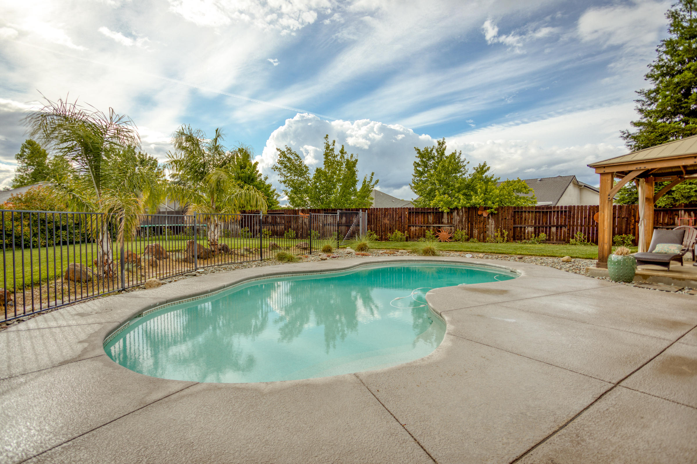 2618 Rhinestone Way Redding, CA 96001 - Photo 51 of 58 Pool